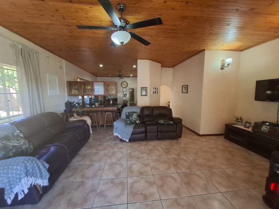 4 Bedroom Property for Sale in Safari Gardens North West